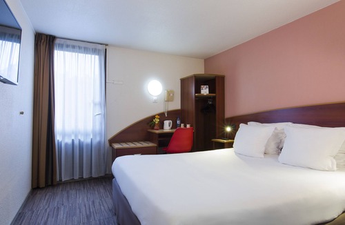 Etampes Hotel | Comfort Hotel Etampes