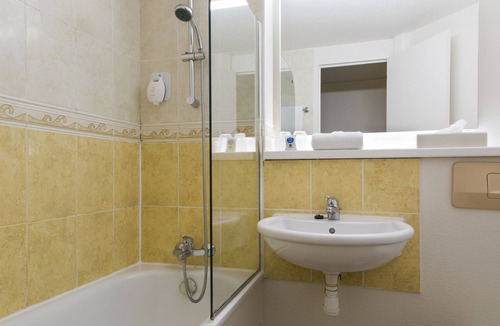 Etampes Hotel | Comfort Hotel Etampes