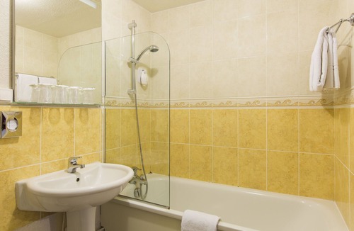 Etampes Hotel | Comfort Hotel Etampes