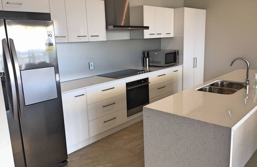 Cleveland Hotel | Comfort Hotel Pacific Cleveland