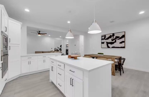 Biggs Field House | Comfort in Prime Location