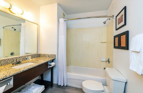 Yorkton Hotel | Comfort Inn And Suites
