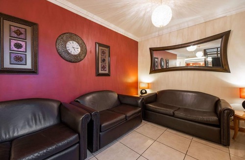 Ford Hotel | Comfort Inn Arundel