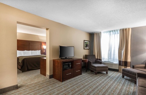 Bay City Hotel | Comfort Inn Bay City - Riverfront