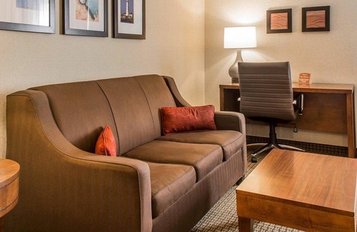 Neponset - Port Norfolk Hotel | Comfort Inn Boston