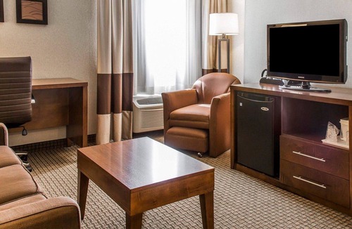 Neponset - Port Norfolk Hotel | Comfort Inn Boston