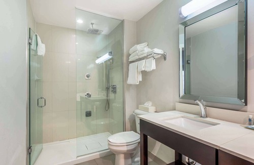 Burlington Hotel | Comfort Inn Burlington
