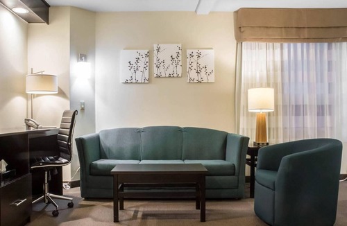 Bracebridge Hotel | Comfort Inn