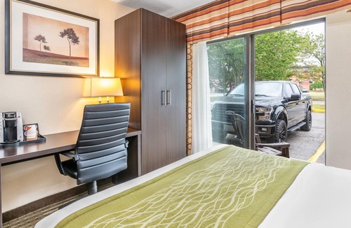 Chatham-Kent Hotel | Comfort Inn Chatham