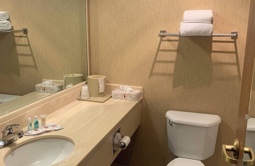 Chelsea Hotel | Comfort Inn Chelsea