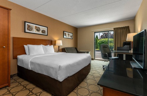 Cobourg Hotel | Comfort Inn Cobourg