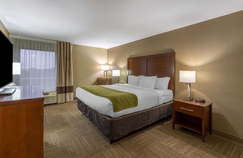 Collinsville Hotel | Comfort Inn Collinsville near St. Louis