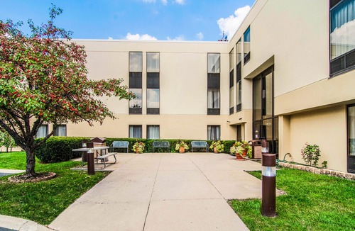 Des Plaines Hotel | Comfort Inn Convention Center - Chicago O'Hare Airport