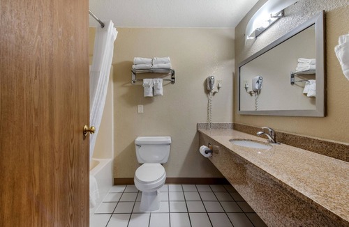 Heather Gardens Hotel | Comfort Inn Denver Southeast Area