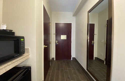East Windsor Hotel | Comfort Inn East Windsor - Springfield