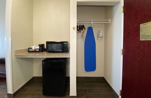 East Windsor Hotel | Comfort Inn East Windsor - Springfield