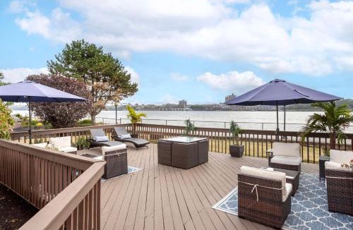 Edgewater Hotel | Comfort Inn Edgewater on Hudson River