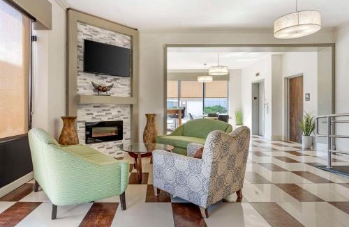 Edgewater Hotel | Comfort Inn Edgewater on Hudson River