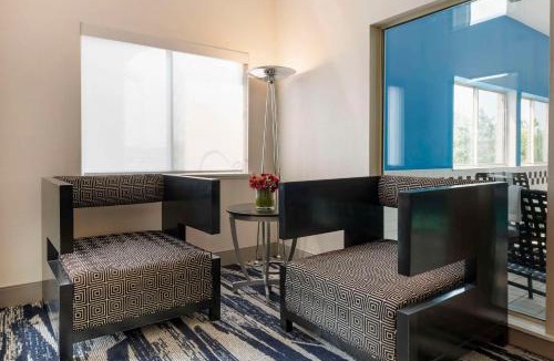 Edinburgh Hotel | Comfort Inn Edinburgh - Columbus