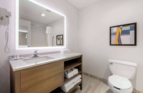 Edinburgh Hotel | Comfort Inn Edinburgh - Columbus