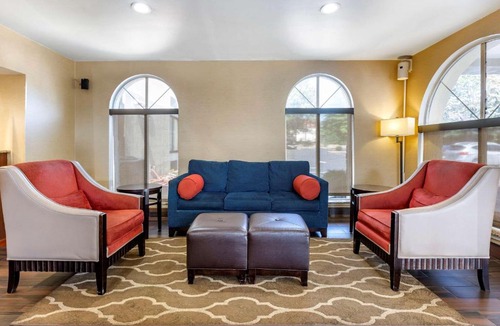 Edison Hotel | Comfort Inn Edison - New Brunswick