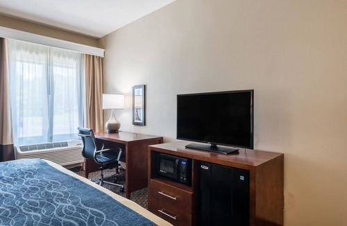 Mitchell Hotel | Comfort Inn Edwardsville - St. Louis