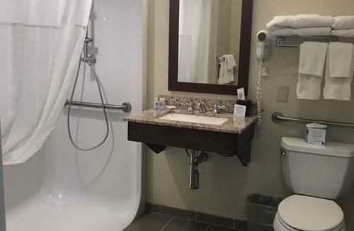 Ellsworth Hotel | Comfort Inn Ellsworth - Bar Harbor