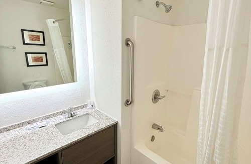 Allison Hotel | Comfort Inn Gallup I-40 Exit 20