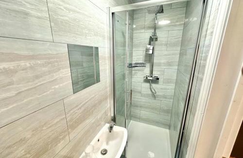 Shafton House | Comfort Inn