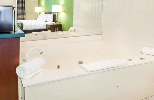 Goshen Hotel | Comfort Inn Goshen