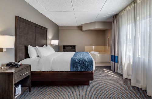 Griswold Hotel | Comfort Inn Griswold
