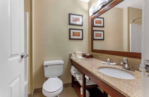 Gurnee Hotel | Comfort Inn Gurnee near Six Flags
