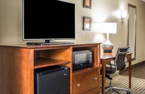 Hammond Hotel | Comfort Inn Hammond I-94