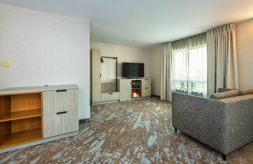 Kingston Hotel | Comfort Inn Highway 401