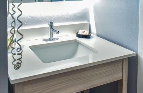 Main Street Hyannis Hotel | Comfort Inn Hyannis - Cape Cod