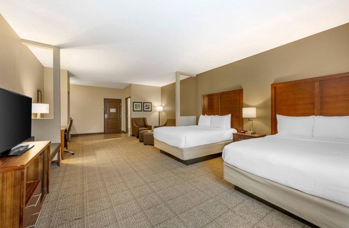 Stanton Hotel | Comfort Inn I-20 Midland Stanton
