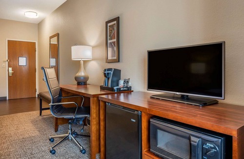 La Porte Hotel | Comfort Inn La Porte