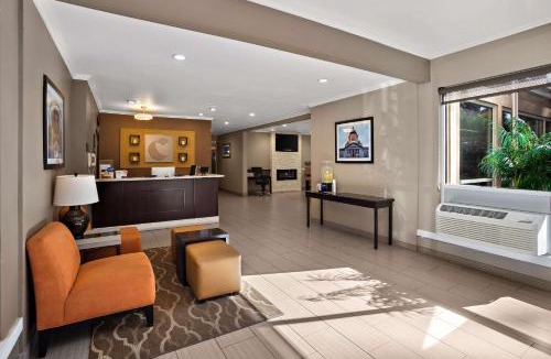 Lacey Hotel | Comfort Inn Lacey - Famous Sporting Event