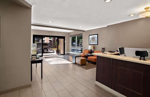 Lacey Hotel | Comfort Inn Lacey - Famous Sporting Event