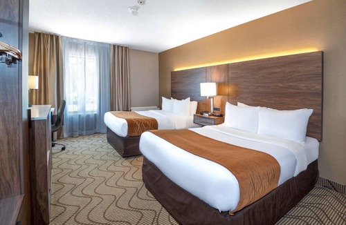 North Bay Hotel | Comfort Inn Lakeshore
