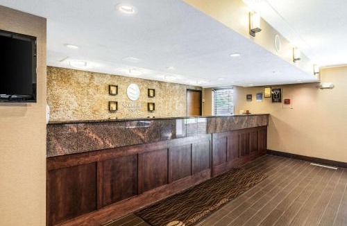 Lansing Hotel | Comfort Inn Lansing West