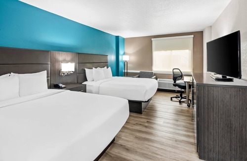 Lake Arbor Hotel | Comfort Inn Largo-Washington DC East