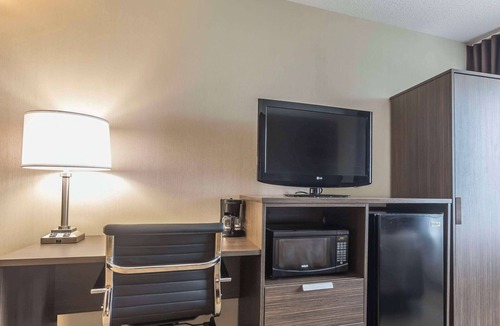Desjardins Hotel | Comfort Inn Levis