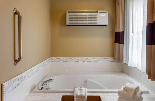 Marshall Hotel | Comfort Inn Marshall Station