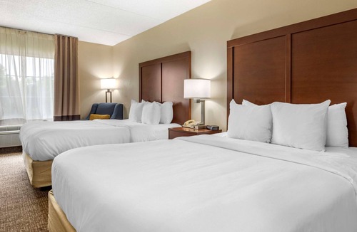 Strabane Hotel | Comfort Inn Meadowlands