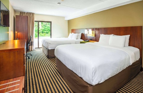 Midland Hotel | Comfort Inn Midland