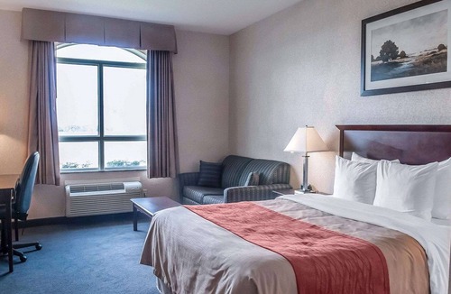 Gateway Hotel | Comfort Inn Mississauga