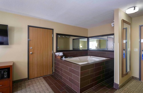Tyrone Hotel | Comfort Inn Near Gila National Forest