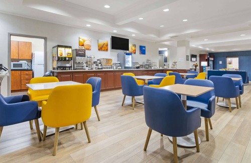 Pacific Hotel | Comfort Inn Near Six Flags St. Louis