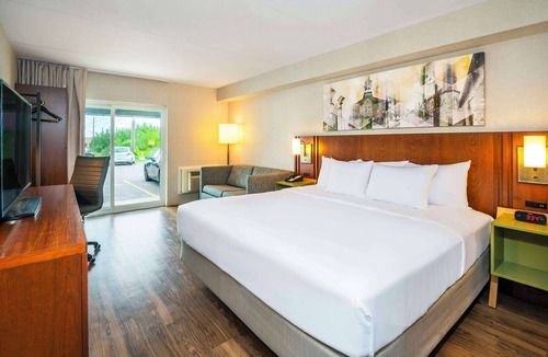 Sharon Hotel | Comfort Inn Newmarket